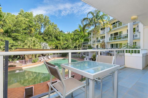214 Spindle Cowrie Apartment - Accommodation Main Beach 0