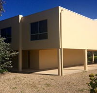 22 Broadbeach Drive - Accommodation Main Beach