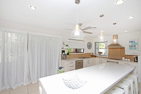 22 Sorrento Avenue, Coolum Beach - Linen Supplied PET FRIENDLY - 500 BOND - Accommodation Main Beach 3