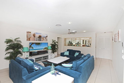 22 Sorrento Avenue, Coolum Beach - Linen Supplied PET FRIENDLY - 500 BOND - Accommodation Main Beach 1