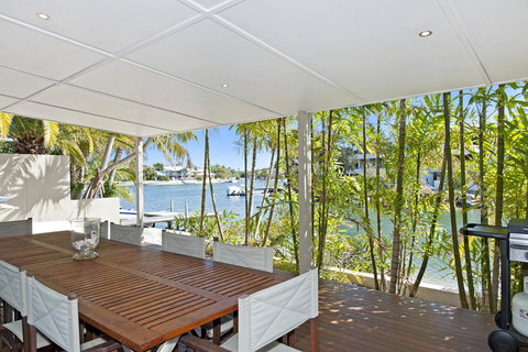 24 Cooran Court - Accommodation Main Beach 2