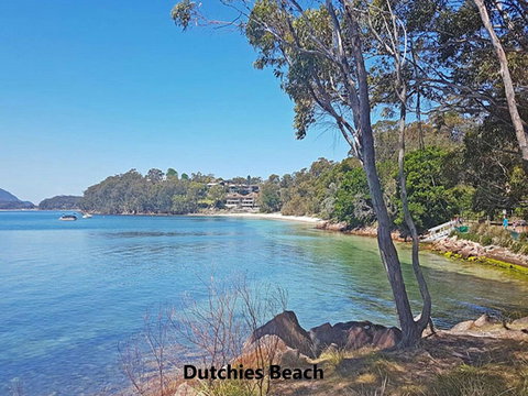 25 Christmas Bush Avenue - Aircon, Pet Friendly, Small Boat Parking & WIFI - Accommodation Main Beach 1
