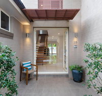 25 Christmas Bush Avenue - aircon pet friendly small boat parking  WIFI - Accommodation Main Beach