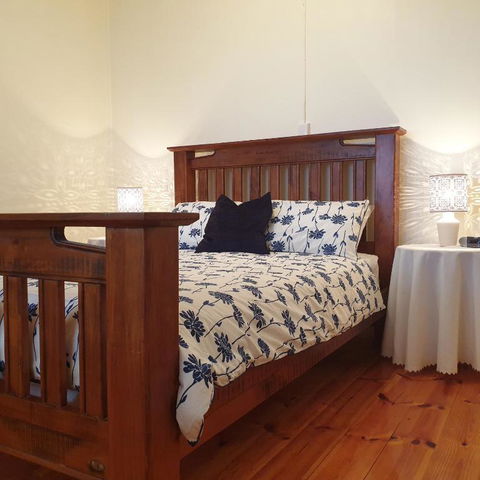 Blue Seas - Beach Front Living - Accommodation Main Beach 3