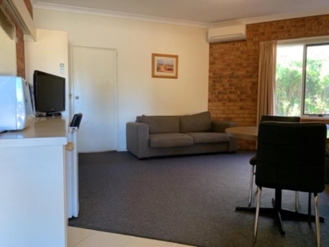 Broadford Sugarloaf Motel - Accommodation Main Beach 2