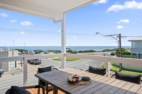 C-Views - Aldinga Beach - C21 SouthCoast Holidays - Accommodation Main Beach 0