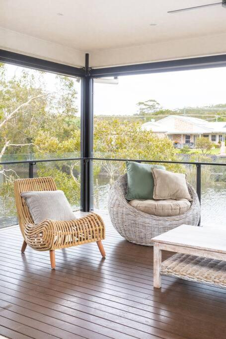 CABA17 - Waterfront Home With A Pool! - Accommodation Main Beach 2