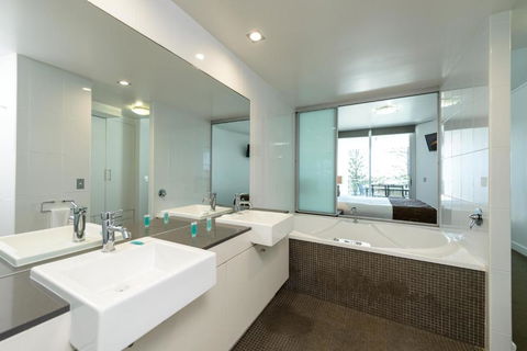 C Bargara Resort - Accommodation Main Beach 3