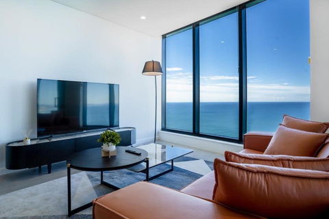 CASSA BEACHFRONT - Breathtaking Oceanview Apartment - Accommodation Main Beach 1