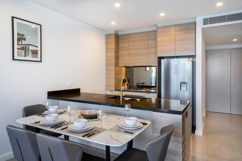CASSA BEACHFRONT - Breathtaking Oceanview Apartment - Accommodation Main Beach 3