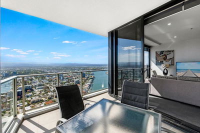Circle On Cavill High Floor 1 Bedroom Apartment - CoastHM