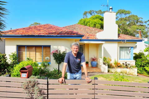 City Escape Taroona - Accommodation Main Beach 0