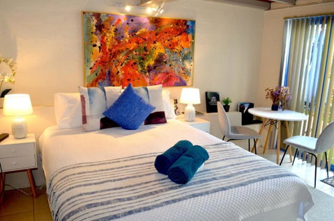 City Escape Taroona - Accommodation Main Beach 2