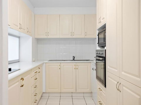Condor Apartments By Gold Coast Premium - Accommodation Main Beach 4