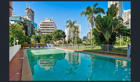 Condor Waterfront Apartment In Surfers Paradise - CoastHM - Accommodation Main Beach 0