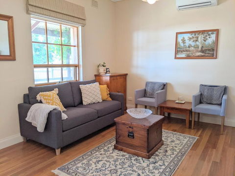 Cottage In Uraidla - Accommodation Main Beach 1