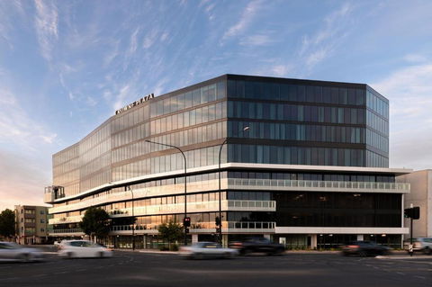 Crowne Plaza Adelaide Mawson Lakes, An IHG Hotel - Accommodation Main Beach 0