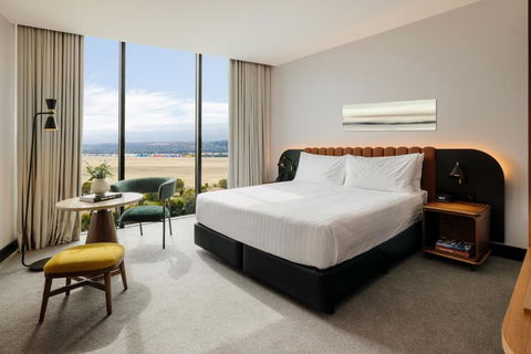 Crowne Plaza Adelaide Mawson Lakes, An IHG Hotel - Accommodation Main Beach 1