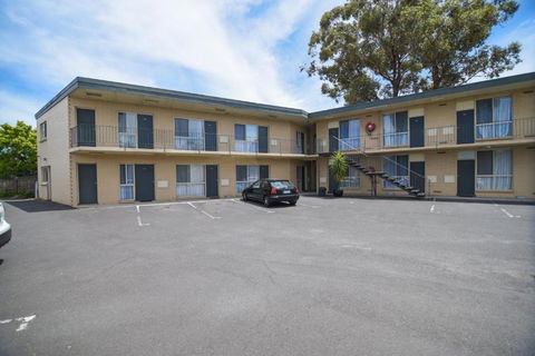 Dandenong Motel - Accommodation Main Beach 1