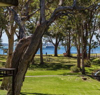 28 'Bay Parklands' 2 Gowrie Ave - pool tennis  stunning views - Accommodation Main Beach