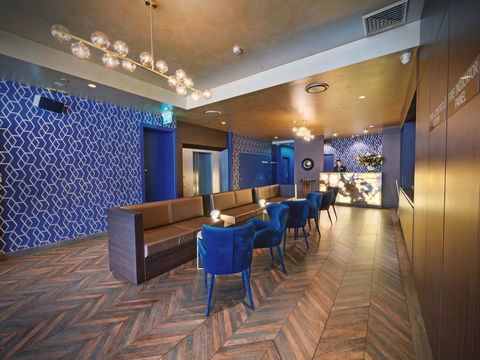 28 Hotel - Accommodation Main Beach 0