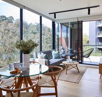 2BR Apt With Yarra River Views  Parking - Accommodation Main Beach