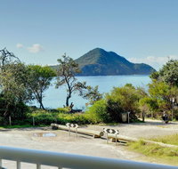 3 'Albacore' 12 Ondine Close - waterfront pool lift  views - Accommodation Main Beach