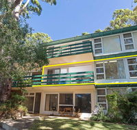 3 'Far Horizons' 77 Ronald Avenue - cosy comfortable unit with filtered views - Accommodation Main Beach