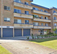 3 'Silvana Court' 26 Ajax Avenue - neat unit with air conditioning - Accommodation Main Beach