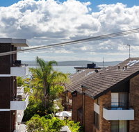 3 'The Commodore'  9-11 Donald Street - great unit in the heart of town - Accommodation Main Beach