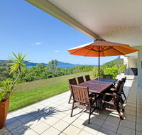 3 Bedroom Poinciana Lodge - Accommodation Main Beach