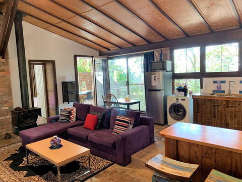 305 Montville - The Artist's Cottage - Accommodation Main Beach 0