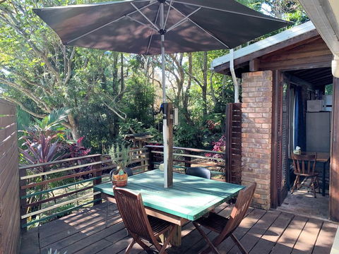 305 Montville - The Artist's Cottage - Accommodation Main Beach 2