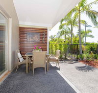 356 ' Oaks Pacific Blue' 265 Sandy Point Rd - Air conditioned direct pool access and suited for disability - Accommodation Main Beach
