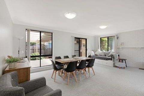 37 Mort Avenue - Accommodation Main Beach 2