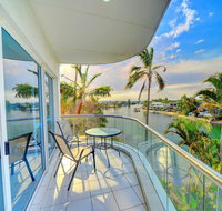 3br Broadbeach Lakefront Apartment - Accommodation Main Beach