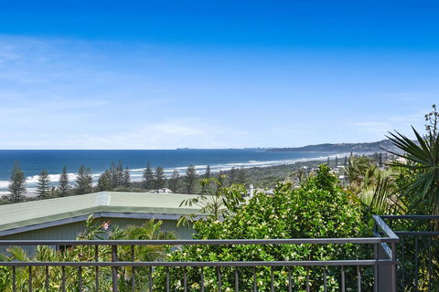 41 Pelican Street, Peregian Beach, Noosa Shire - Accommodation Main Beach 2