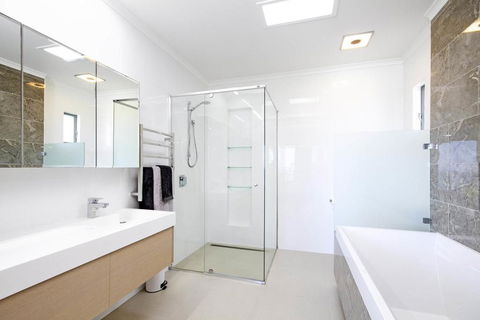 42 Bryan Street - Accommodation Main Beach 3