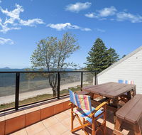 5 'Casuarina's ' 33 Soldiers Point Road - superb waterfront unit - Accommodation Main Beach