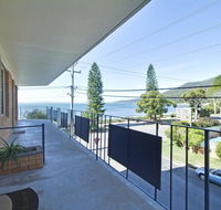 5 'SHOAL TOWERS' 11 SHOAL BAY RD - FANTASTIC LOCATION WITH WATER VIEWS - Accommodation Main Beach