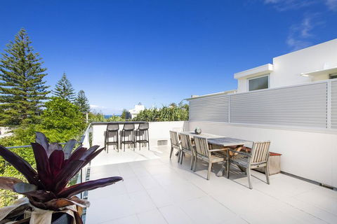 5 Bryan Street - Accommodation Main Beach 3