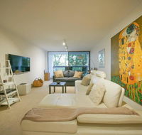 5 Star in Prime Double Bay Location with Balcony - Accommodation Main Beach