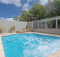 516 'Oaks Pacific Blue' 265 Sandy Point Road- private pool aircon WIFI - Accommodation Main Beach