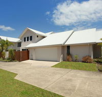 60 Beachway Parade Marcoola 500 BOND Linen supplied - Accommodation Main Beach