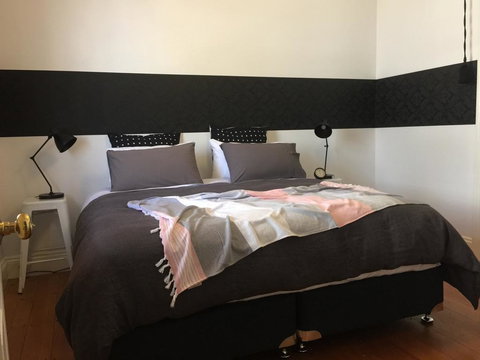 63 The Residence - Accommodation Main Beach 0