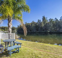 77 Lake Entrance Rd - Waterfront Wonder - Accommodation Main Beach