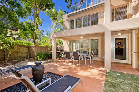 9 Alderly - Accommodation Main Beach 0