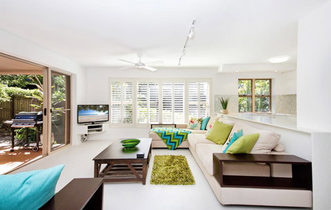 9 Alderly - Accommodation Main Beach 1