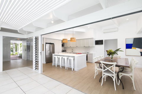 9 Cooran Court - Accommodation Main Beach 3