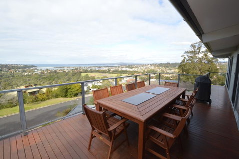 91 Berrambool Drive - Accommodation Main Beach 3